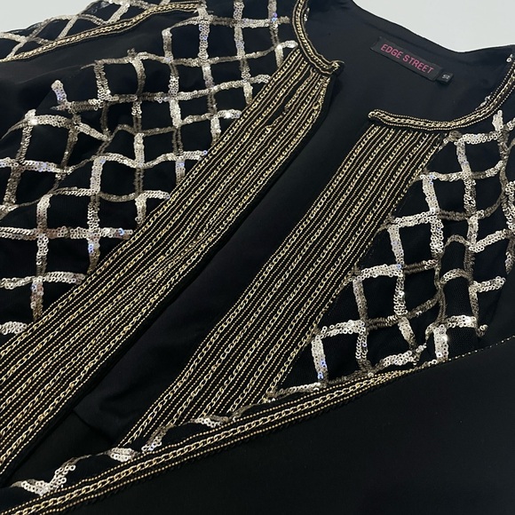 Elegant Black Jacket with Silver Detailing - Picture 2 of 2